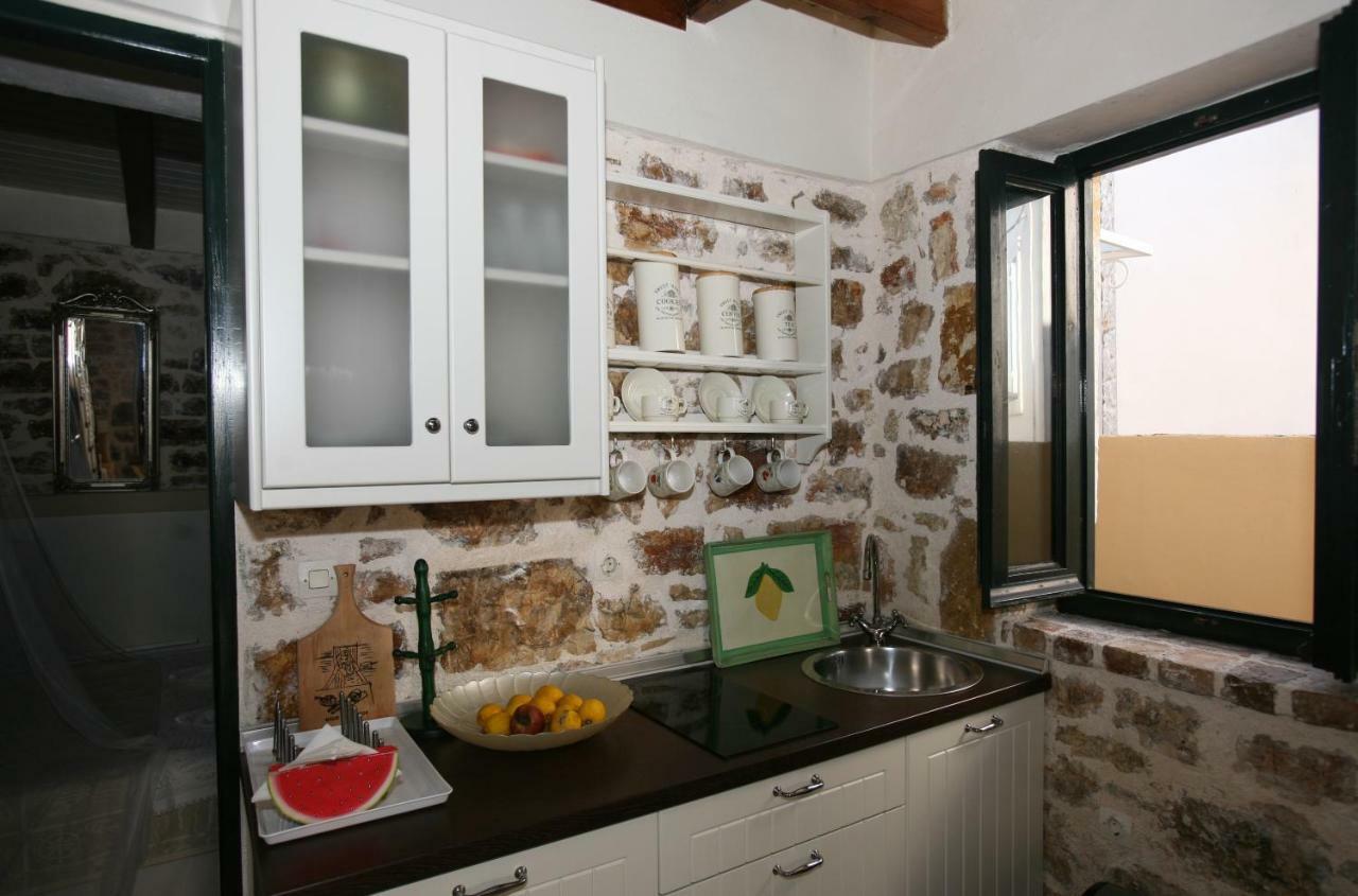 Christina'S Stone Cottage Kassiopi Exterior foto